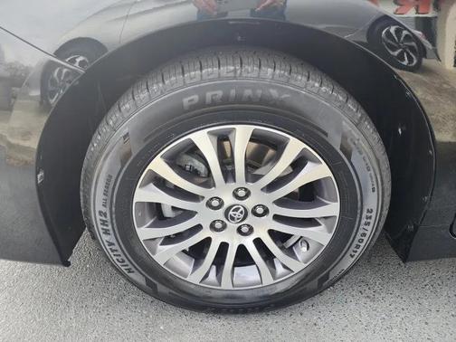 2019 Toyota Sienna XLE Premium