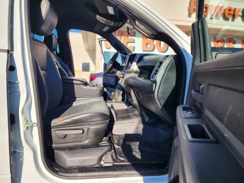 2023 RAM 2500 Tradesman Crew Cab 4x4 8' Box