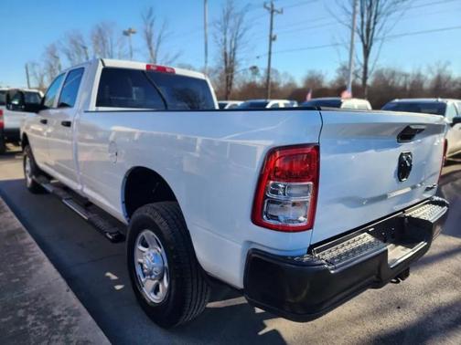 2023 RAM 2500 Tradesman Crew Cab 4x4 8' Box