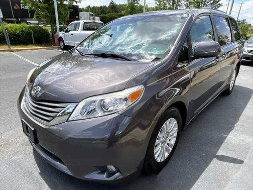 2012 Toyota Sienna XLE