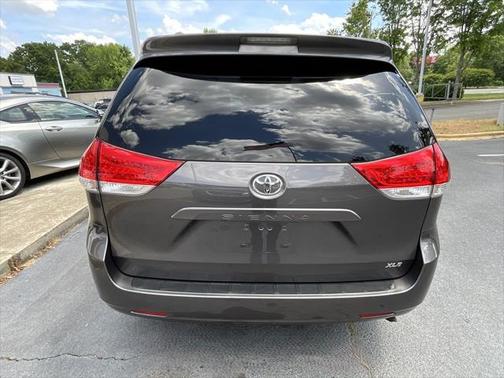 2012 Toyota Sienna XLE