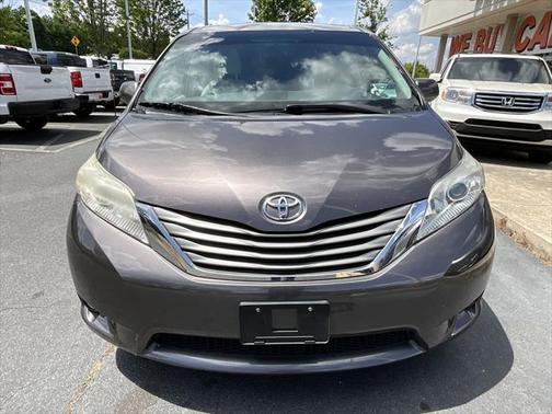 2012 Toyota Sienna XLE
