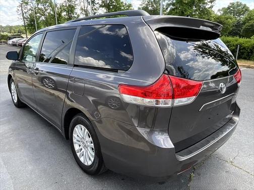 2012 Toyota Sienna XLE