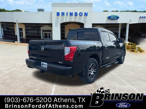 2021 Nissan Titan SV
