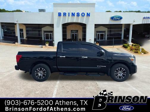 2021 Nissan Titan SV