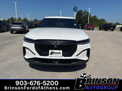 White Platinum Tri-Coat Metallic 2024 Lincoln Nautilus Premiere