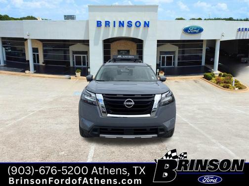 2025 Nissan Pathfinder Platinum