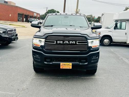 2019 RAM 2500 Laramie Crew Cab 4x4 6'4' Box