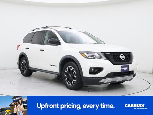 2020 Nissan Pathfinder SV