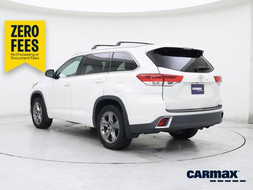 White 2017 Toyota Highlander Limited Platinum