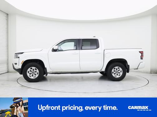 White 2024 Nissan Frontier SV