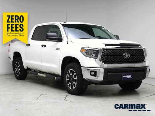 White 2018 Toyota Tundra SR5