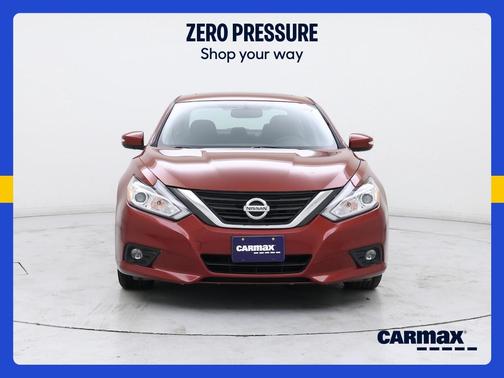 Red 2016 Nissan Altima SV