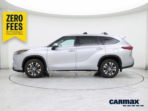 Silver 2022 Toyota Highlander XLE