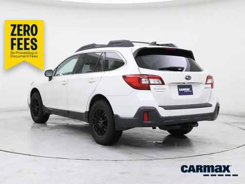 White 2019 Subaru Outback 2.5I Limited