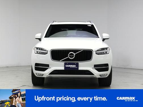 White 2018 Volvo XC90 T6 Momentum