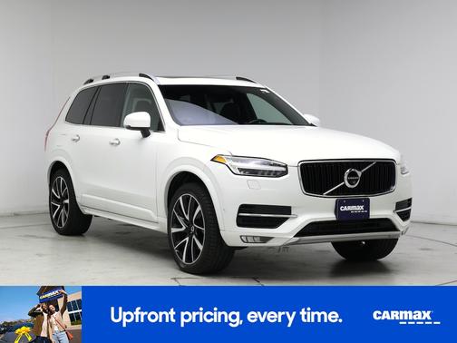 White 2018 Volvo XC90 T6 Momentum