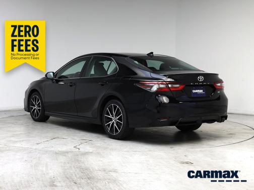 Black 2024 Toyota Camry SE