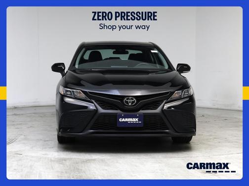 Black 2024 Toyota Camry SE