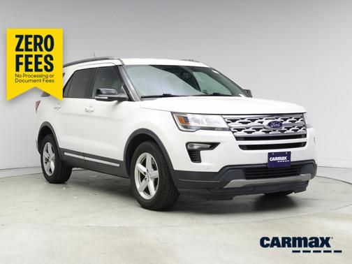 White 2018 Ford Explorer XLT