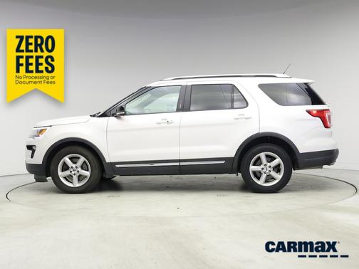 White 2018 Ford Explorer XLT