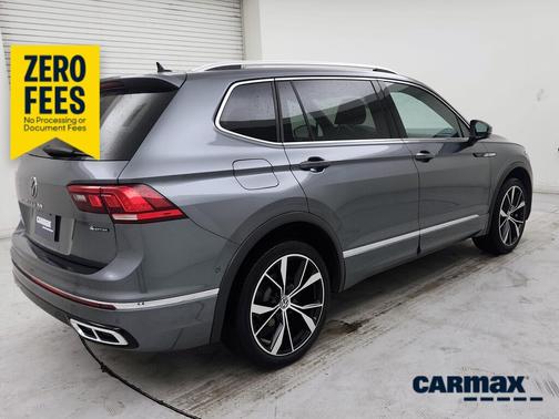 Gray 2022 Volkswagen Tiguan SEL R-Line