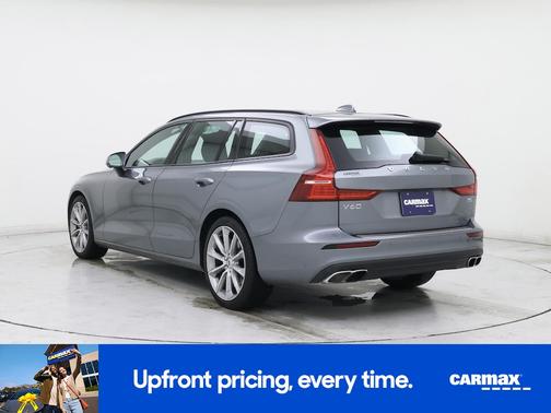 2020 Volvo V60 T5 Momentum