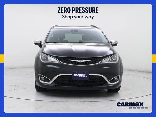 Black 2017 Chrysler Pacifica Limited