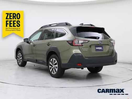 Green 2024 Subaru Outback Premium