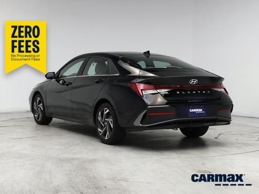 Black 2025 Hyundai ELANTRA SEL Convenience
