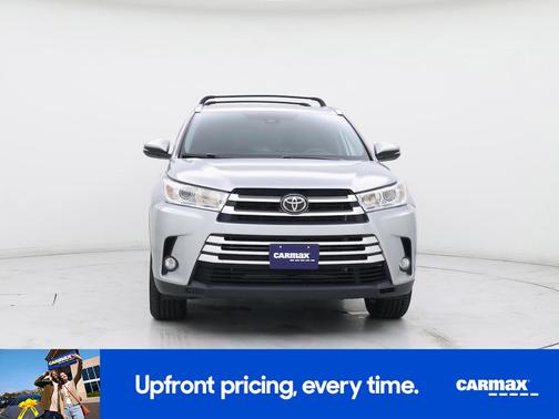 Silver 2019 Toyota Highlander XLE