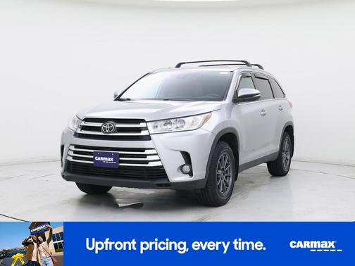 Silver 2019 Toyota Highlander XLE