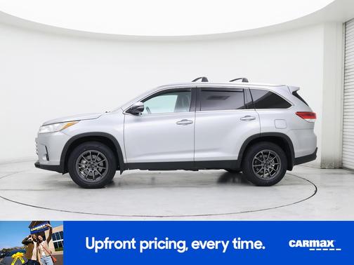 Silver 2019 Toyota Highlander XLE