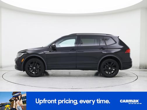 Black 2022 Volkswagen Tiguan SE R-Line Black