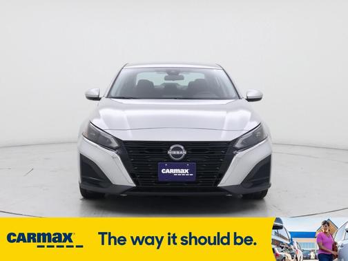 2023 Nissan Altima SV