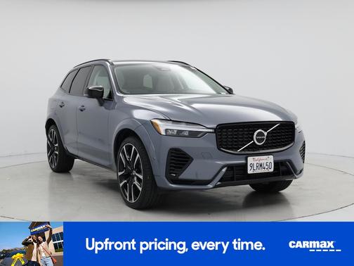 2024 Volvo XC60 Recharge Plug-In Hybrid T8 Ultimate Dark Theme