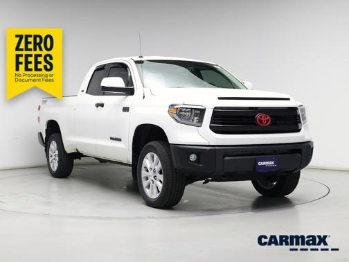 White 2015 Toyota Tundra SR5