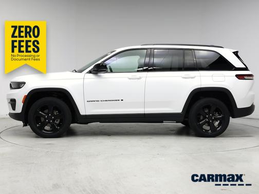 White 2024 Jeep Grand Cherokee Altitude