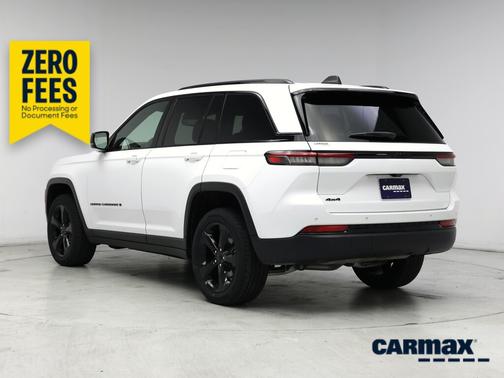 White 2024 Jeep Grand Cherokee Altitude