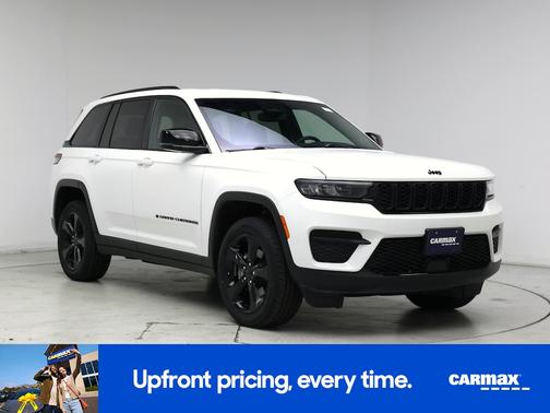 White 2024 Jeep Grand Cherokee Altitude