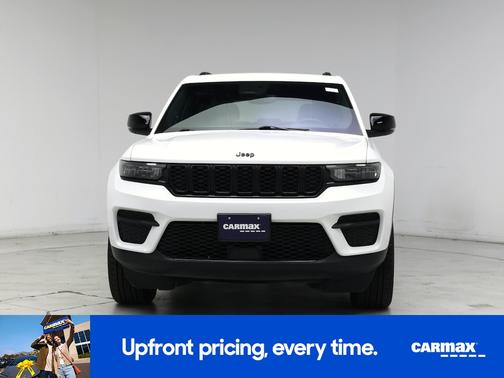 White 2024 Jeep Grand Cherokee Altitude