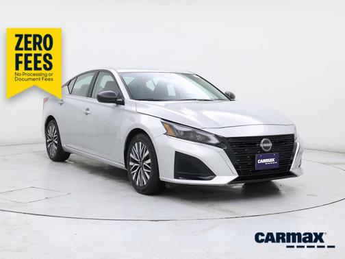 Silver 2024 Nissan Altima SV