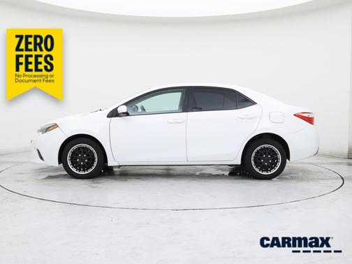 White 2015 Toyota Corolla LE