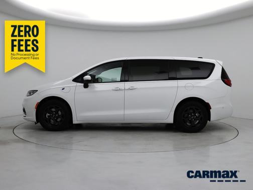 White 2023 Chrysler Pacifica Hybrid Touring L