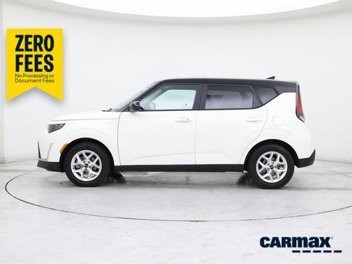 White 2023 Kia Soul S