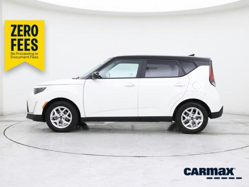 White 2023 Kia Soul S