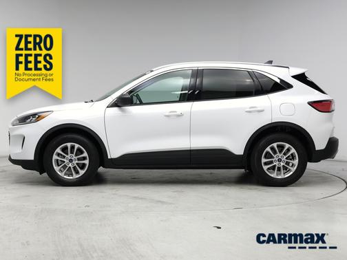 White 2022 Ford Escape SE