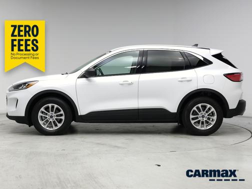 White 2022 Ford Escape SE