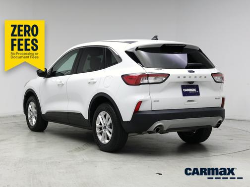 White 2022 Ford Escape SE