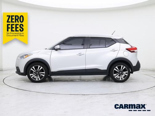 Silver 2018 Nissan Kicks SV